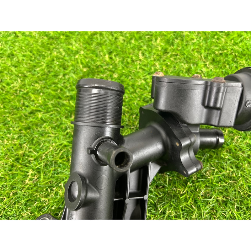 Корпус термостата (система охлаждения) Renault Scenic III 2011 1.6 R9M 110600686R