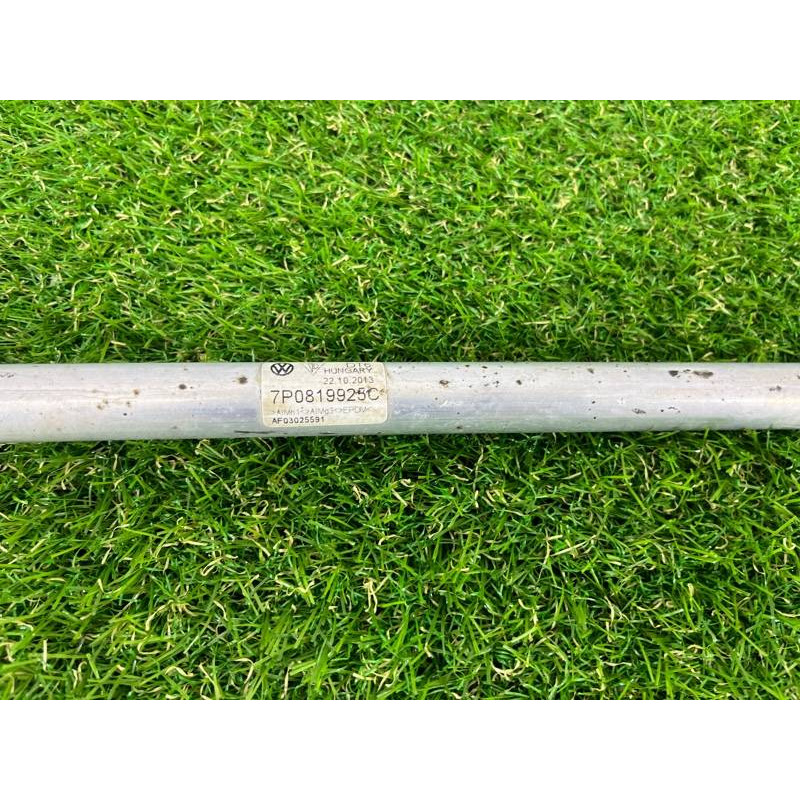 Трубка системи охолодження (система охолодження) Volkswagen Touareg II NF 2013 3.0 TDI 7P0819925C