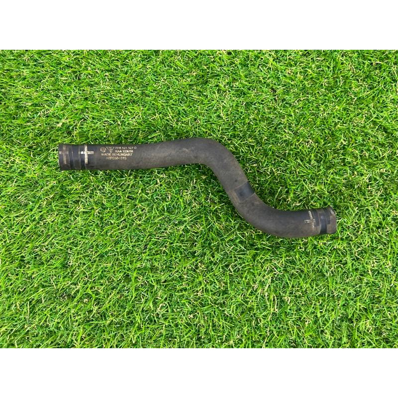 Патрубок (система охлаждения) Volkswagen Touareg II NF 2013 3.0 TDI 7P6121157D