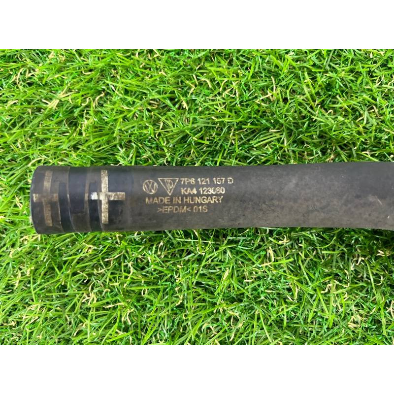 Патрубок (система охлаждения) Volkswagen Touareg II NF 2013 3.0 TDI 7P6121157D