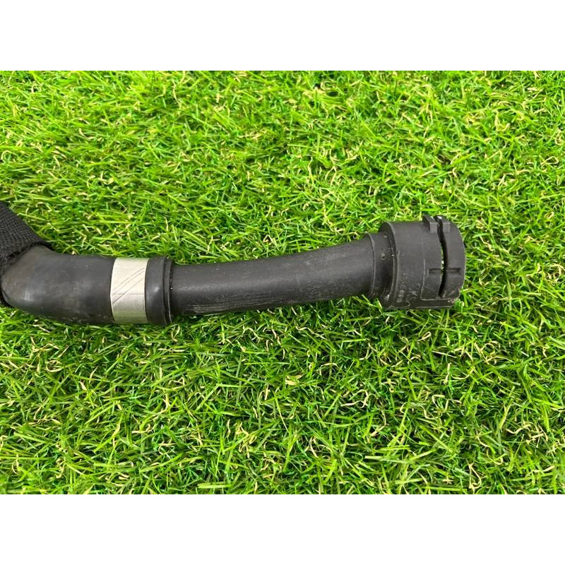 Патрубок (система охлаждения) Volkswagen Touareg II NF 2013 3.0 TDI 7P6122109C