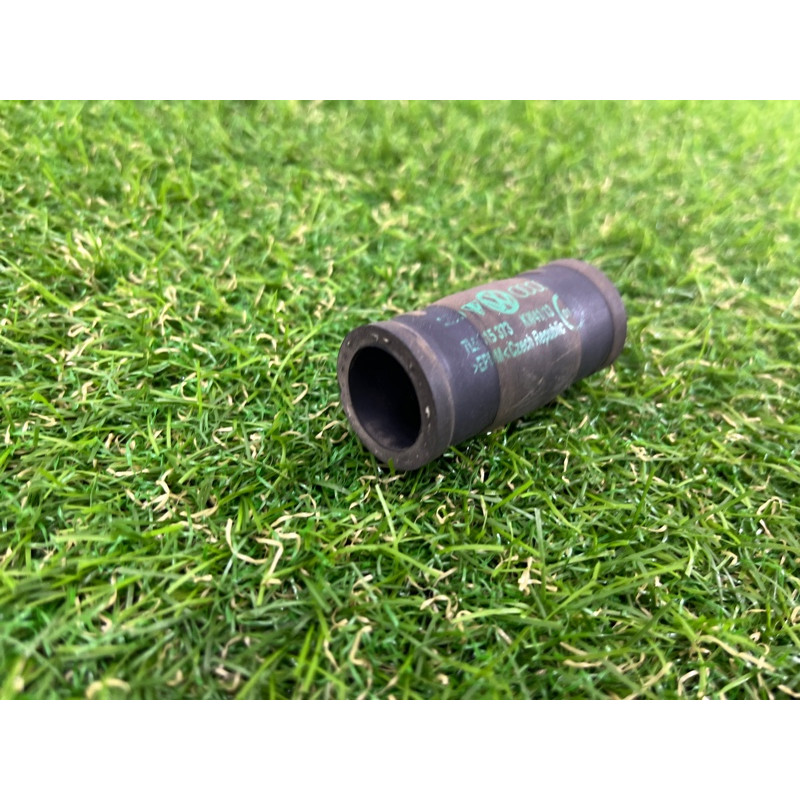 Патрубок (система охлаждения) Volkswagen Touareg II NF 2013 3.0 TDI 7L0815373