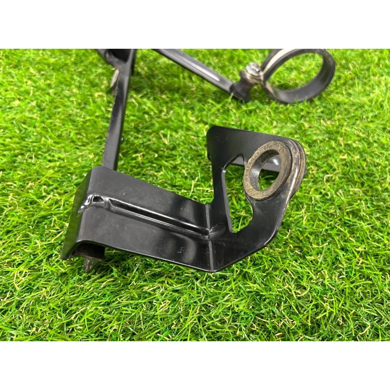 Кронштейн дополнительного насоса ОЖ (кронштейны двигателя) Volkswagen Touareg II NF 2013 3.0 TDI 7P0819545B