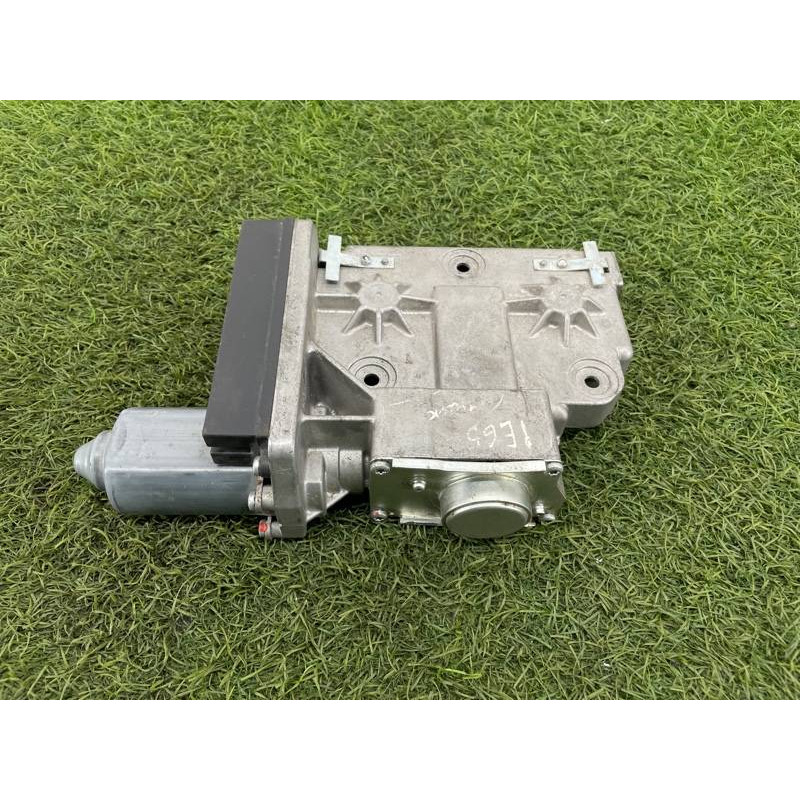 Мотор стояночного тормоза (тормозная система) BMW 7-series E65 N62B44 34436862906