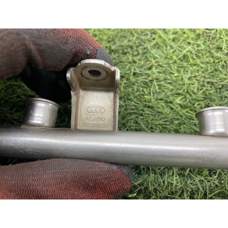 Топливная рампа (топливная система) AUDI A4 B6 2003 1.8 BFB 06B133317N