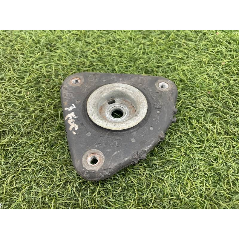 Опора стойки (подвеска) FORD Focus MK3 2012 2.0 CV6Z18183A