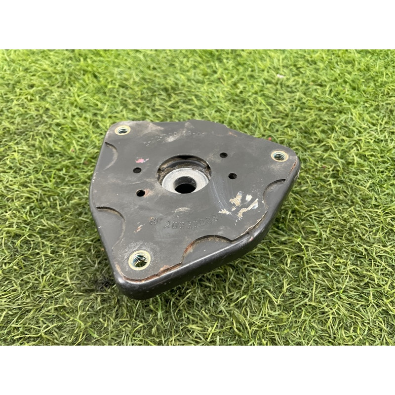 Опора стойки (подвеска) Mercedes-Benz C-class W203 1.8 M111.951 A2033200873