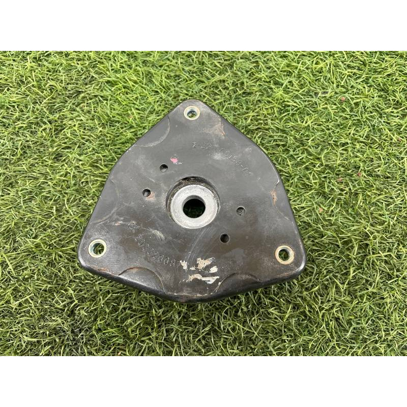 Опора стойки (подвеска) Mercedes-Benz C-class W203 1.8 M111.951 A2033200873