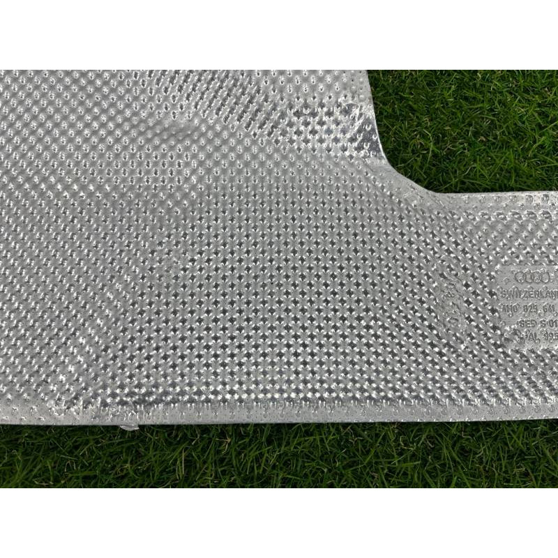 Термозащита (наружные элементы кузова) AUDI A8 D4 2011 4,2 4H0825641C