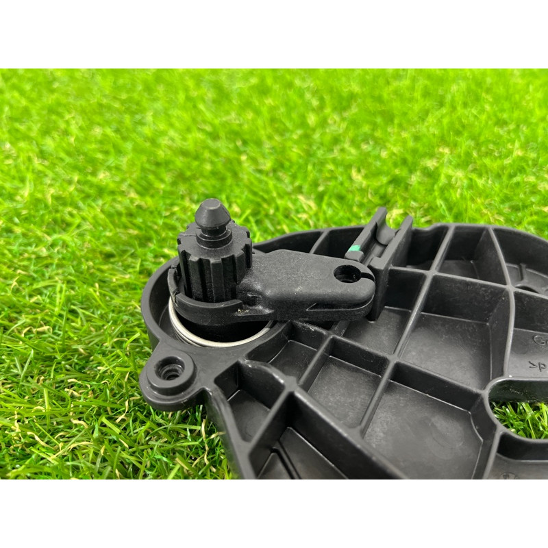 Кронштейн ручки открывания капота (салон) AUDI A8 D4 2011 4,2 4H1823633D