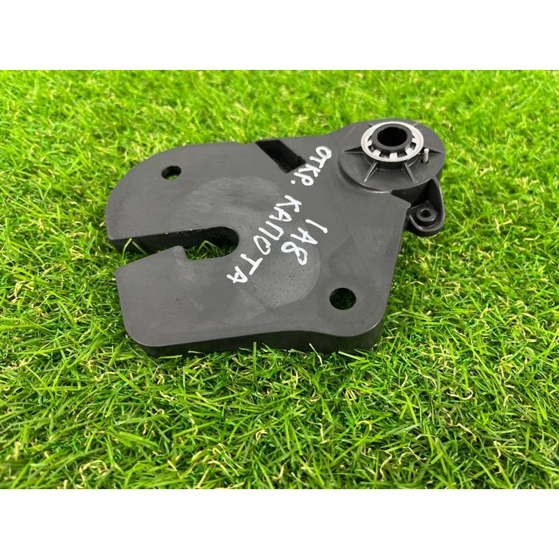 Кронштейн ручки открывания капота (салон) AUDI A8 D4 2011 4,2 4H1823633D