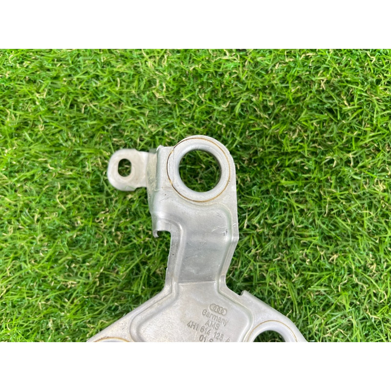 Кронштейн блоку ABS (гальмівна система) AUDI A8 D4 2011 4,2 4H1614125A