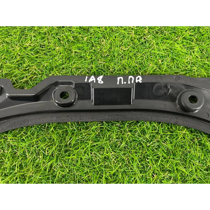 Накладка на крыло (кузов и элементы) AUDI A8 D4 2011 4,2 4H0823746C