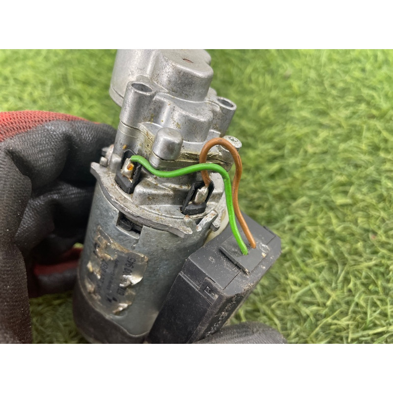 Моторчик регулювання рульової колонки (електрика) BMW X5 E53 M57d30 67646903945