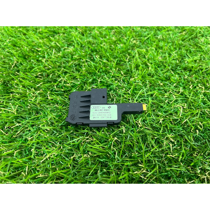 Датчик влажности воздуха (электрика / датчики) Audi Q5 8R 2012 3.2 CALB 8K0907658E