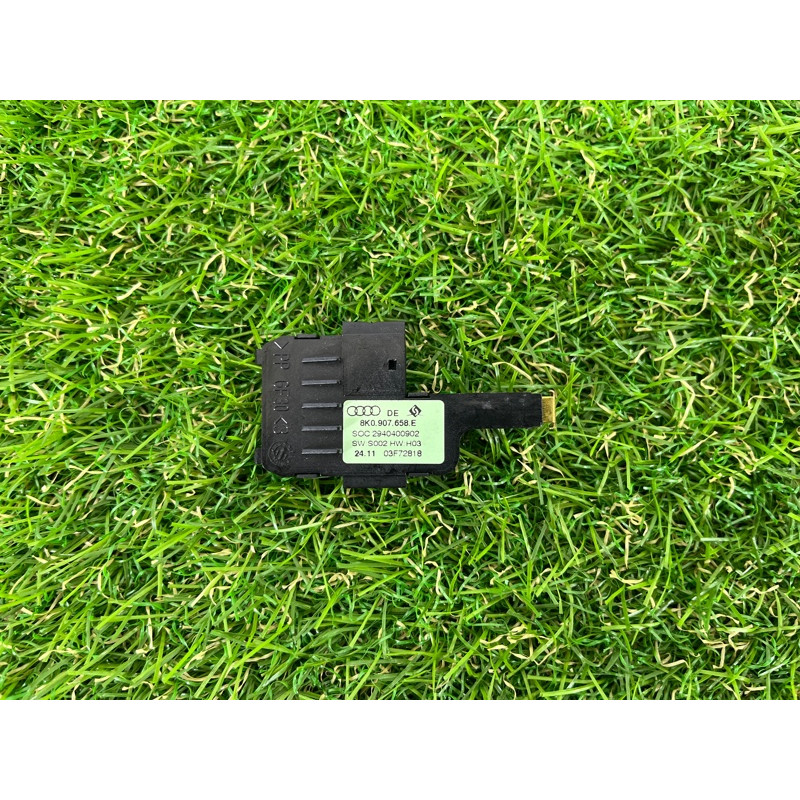 Датчик влажности воздуха (электрика / датчики) Audi Q5 8R 2012 3.2 CALB 8K0907658E