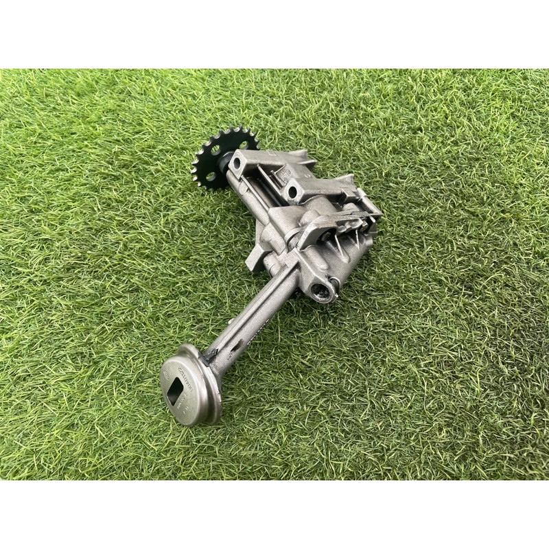 Маслонасос (двигатель и элементы) RENAULT Megane 3 1.5 150108334R