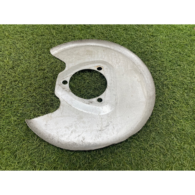 Пыльник тормозного диска (тормозная система) Cadillac Xt5 1 2016 3.6 22995250