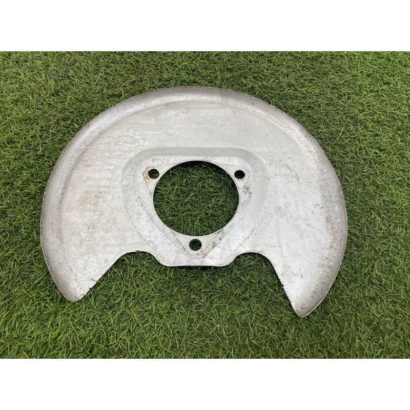 Пыльник тормозного диска (тормозная система) Cadillac Xt5 1 2016 3.6 22995250