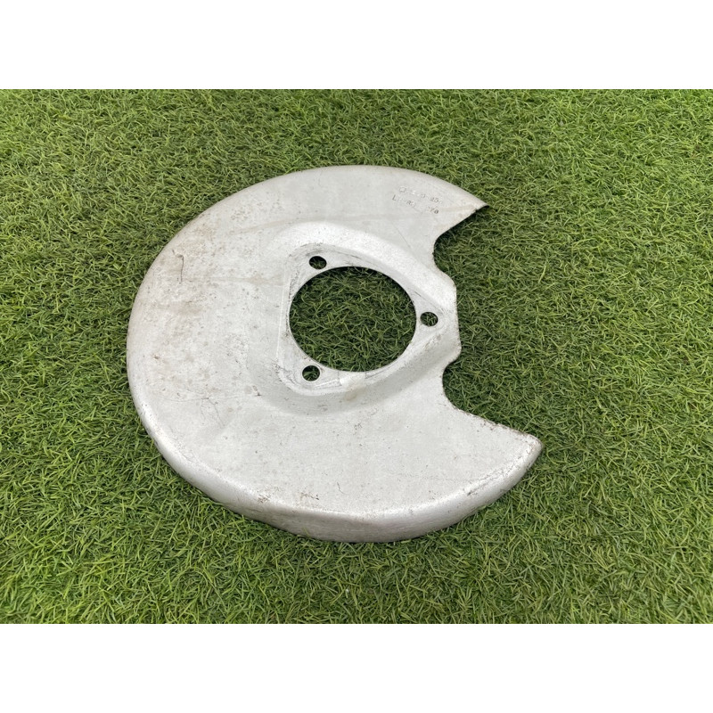 Пыльник тормозного диска (тормозная система) Cadillac Xt5 1 2016 3.6 22995250