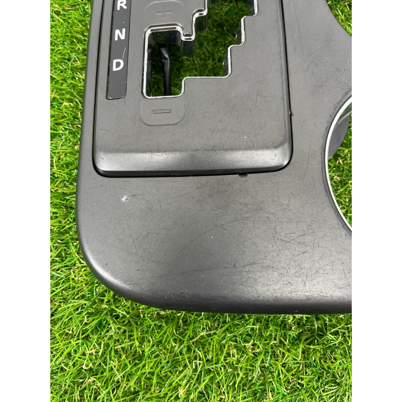 Накладка центральной консоли (салон) KIA Sorento UM 2013 2.4 846501U200VA