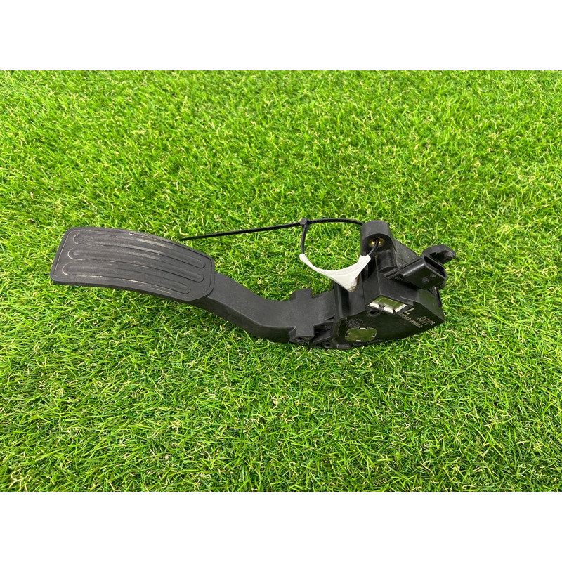 Педаль газа (электрика двигателя) Nissan Juke F15 2011 1.6 180021KM0A