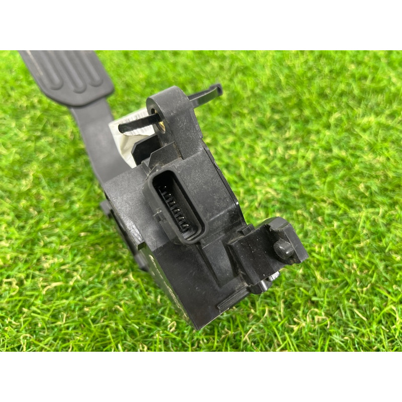 Педаль газа (электрика двигателя) Nissan Juke F15 2011 1.6 180021KM0A