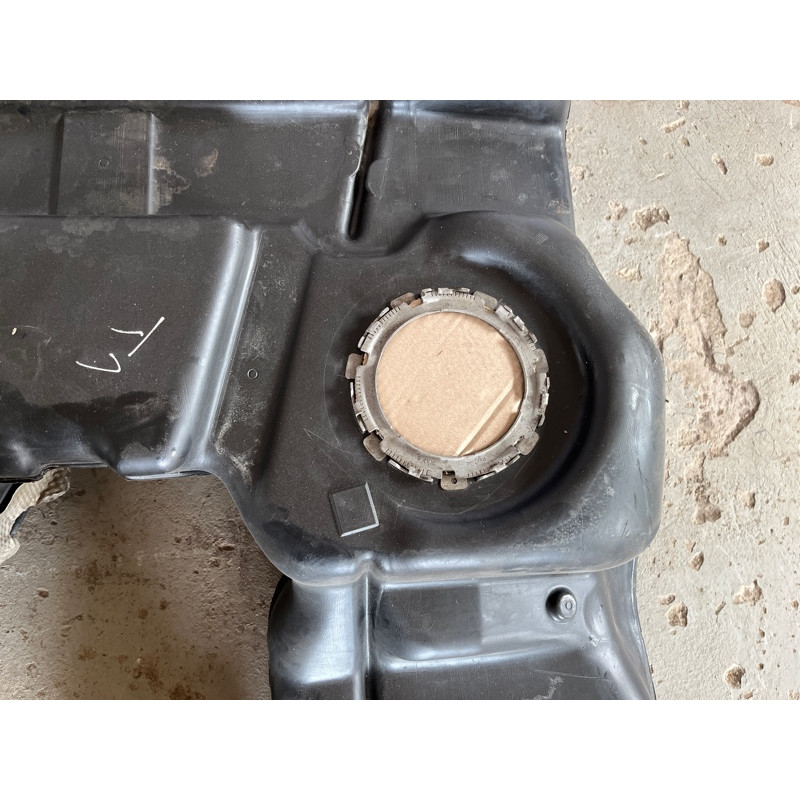 Топливный бак (топливная система) Volkswagen Touareg II NF 2013 3.0 TDI 7P6201075K