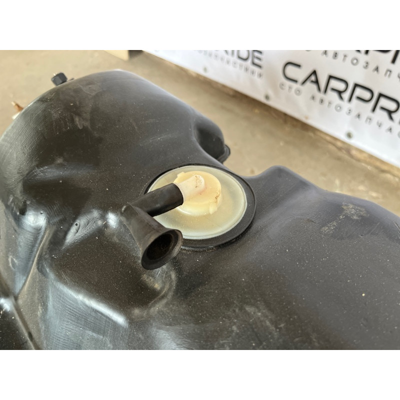 Топливный бак (топливная система) Volkswagen Touareg II NF 2013 3.0 TDI 7P6201075K