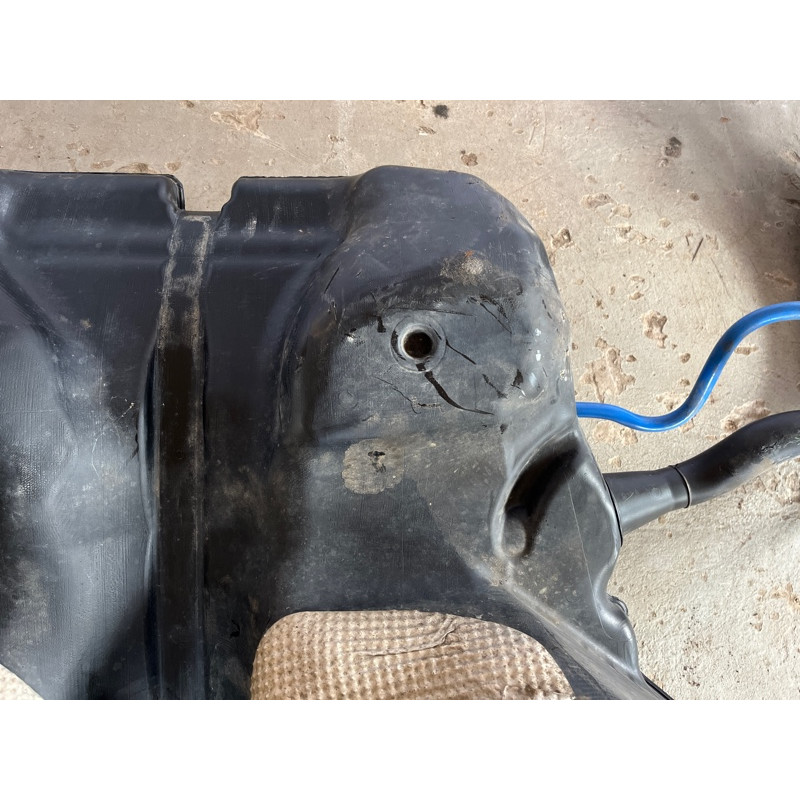 Топливный бак (топливная система) Volkswagen Touareg II NF 2013 3.0 TDI 7P6201075K