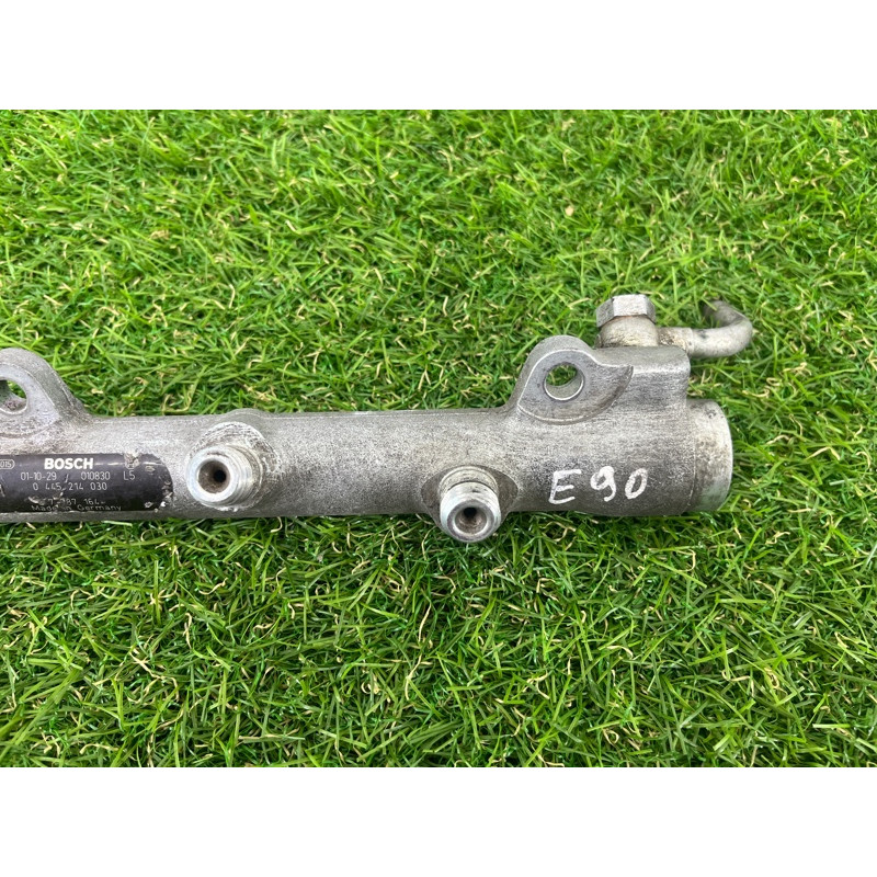 Топливная рампа (топливная система) BMW 3-series E90 13537787164