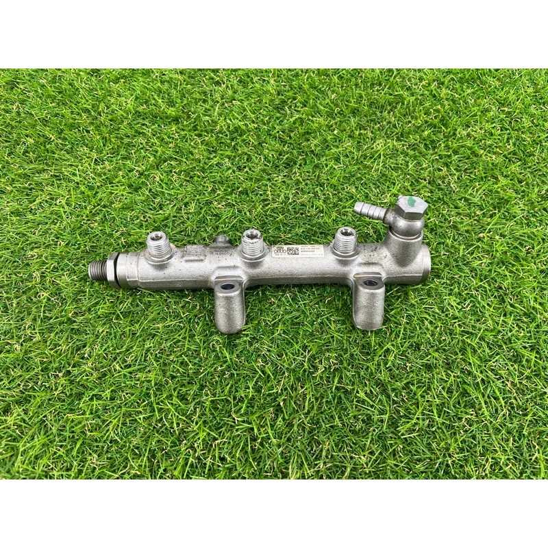 Топливная рампа (топливная система) Volkswagen Touareg II NF 2013 3.0 TDI 059130090CN