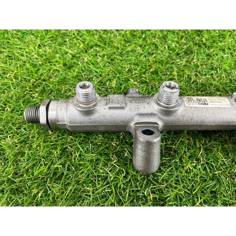 Топливная рампа (топливная система) Volkswagen Touareg II NF 2013 3.0 TDI 059130090CN