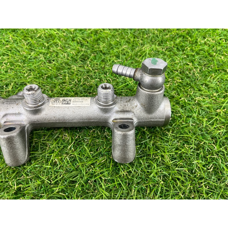 Топливная рампа (топливная система) Volkswagen Touareg II NF 2013 3.0 TDI 059130090CN