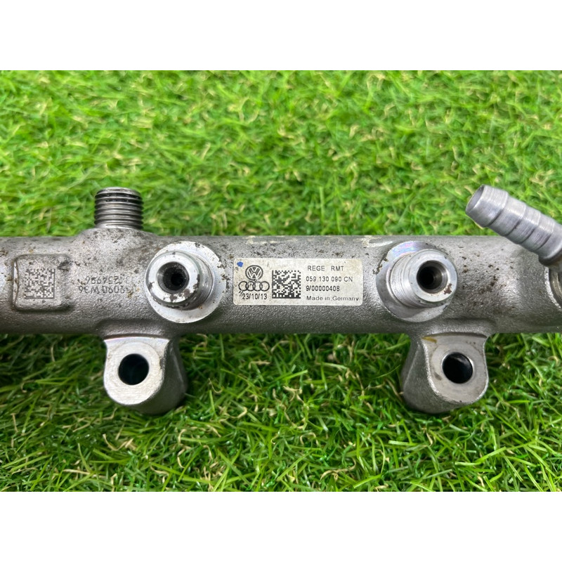 Топливная рампа (топливная система) Volkswagen Touareg II NF 2013 3.0 TDI 059130090CN