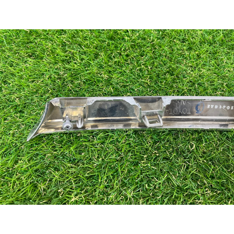 Молдинг решетки радиатора (кузов и элементы) Toyota Hilux GUN125 531260K040