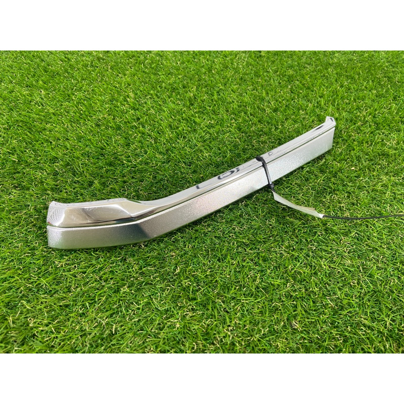 Молдинг решетки радиатора (кузов и элементы) Toyota Hilux GUN125 531250K040