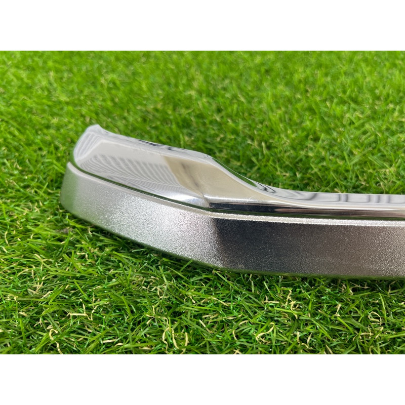 Молдинг решетки радиатора (кузов и элементы) Toyota Hilux GUN125 531250K040