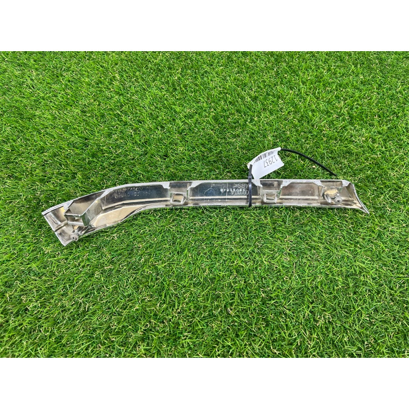 Молдинг решетки радиатора (кузов и элементы) Toyota Hilux GUN125 531250K040