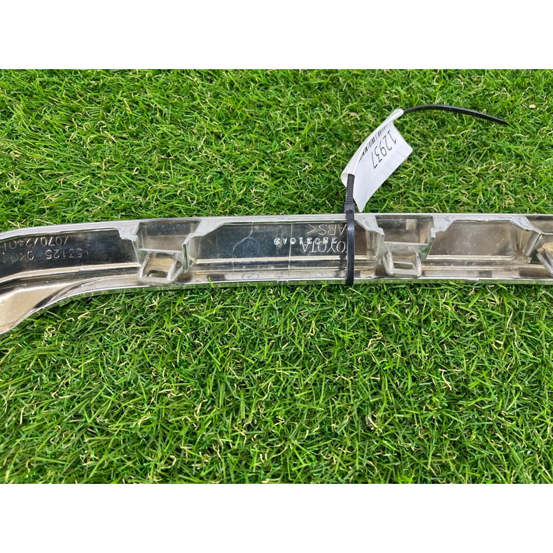 Молдинг решетки радиатора (кузов и элементы) Toyota Hilux GUN125 531250K040