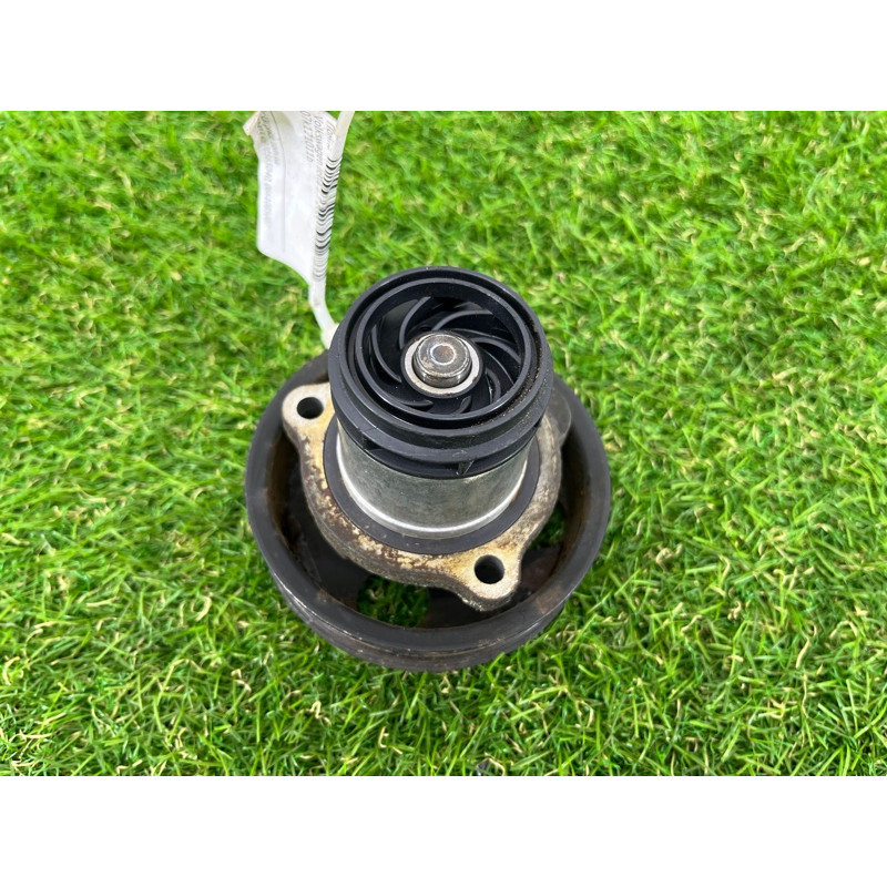 Помпа (система охлаждения) Volkswagen Jetta MK6 2011 2.5 07k121011b