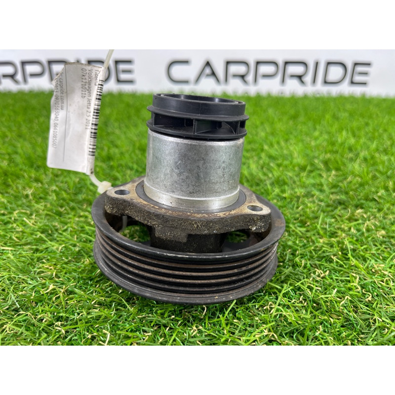 Помпа (система охлаждения) Volkswagen Jetta MK6 2011 2.5 07k121011b