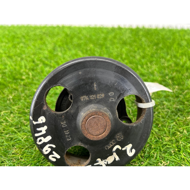 Помпа (система охлаждения) Volkswagen Jetta MK6 2011 2.5 07k121011b