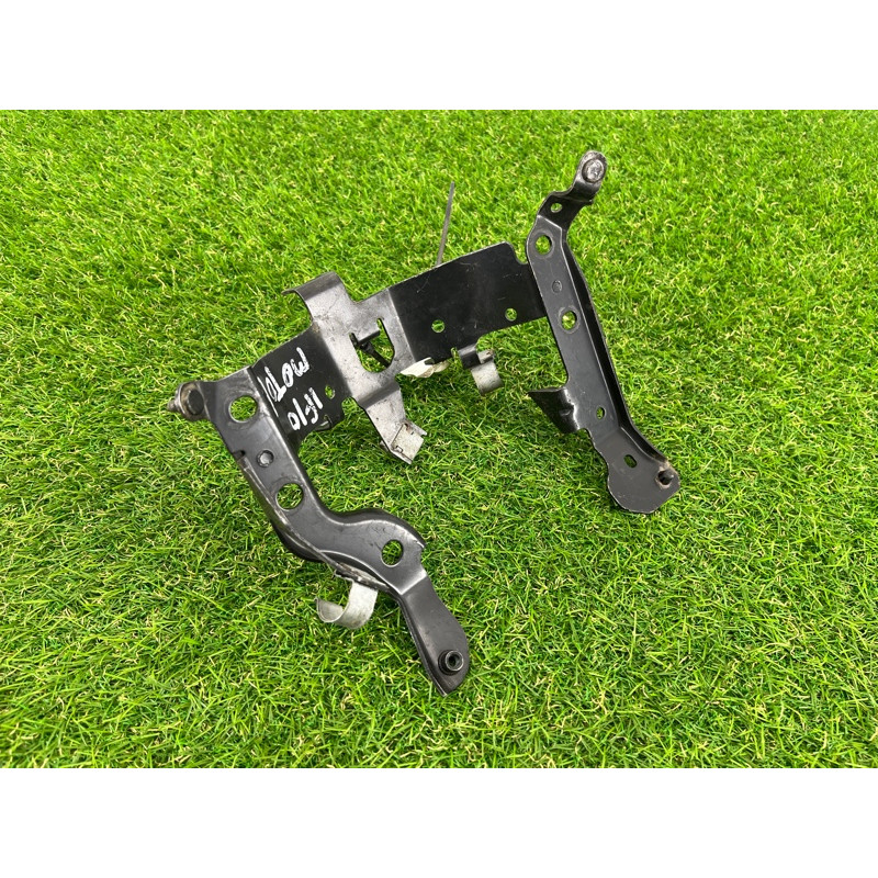 Кронштейн (двигатель и элементы) BMW 5-series F10 2013 N63B44 17137606025