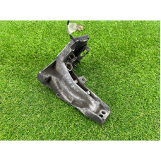 Кронштейн подушки двигателя