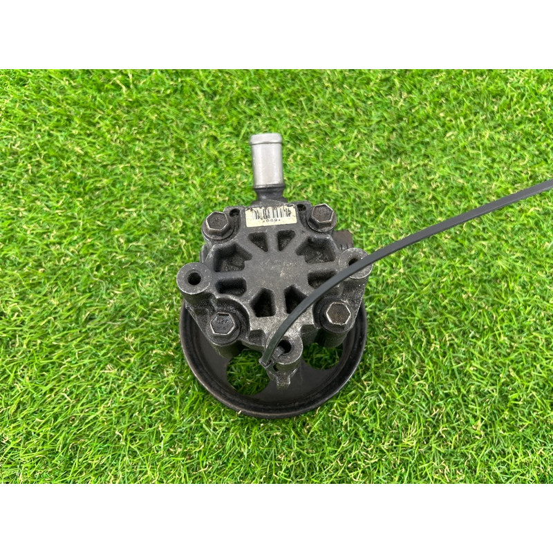 Насос гидроусилителя руля (рулевое управление) Opel Insignia A 2010 2.0 DTH 55563329