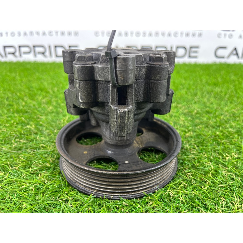 Насос гидроусилителя руля (рулевое управление) Opel Insignia A 2010 2.0 DTH 55563329