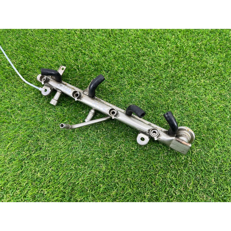 Топливная рампа (топливная система) BMW 3-series E46 13531438215