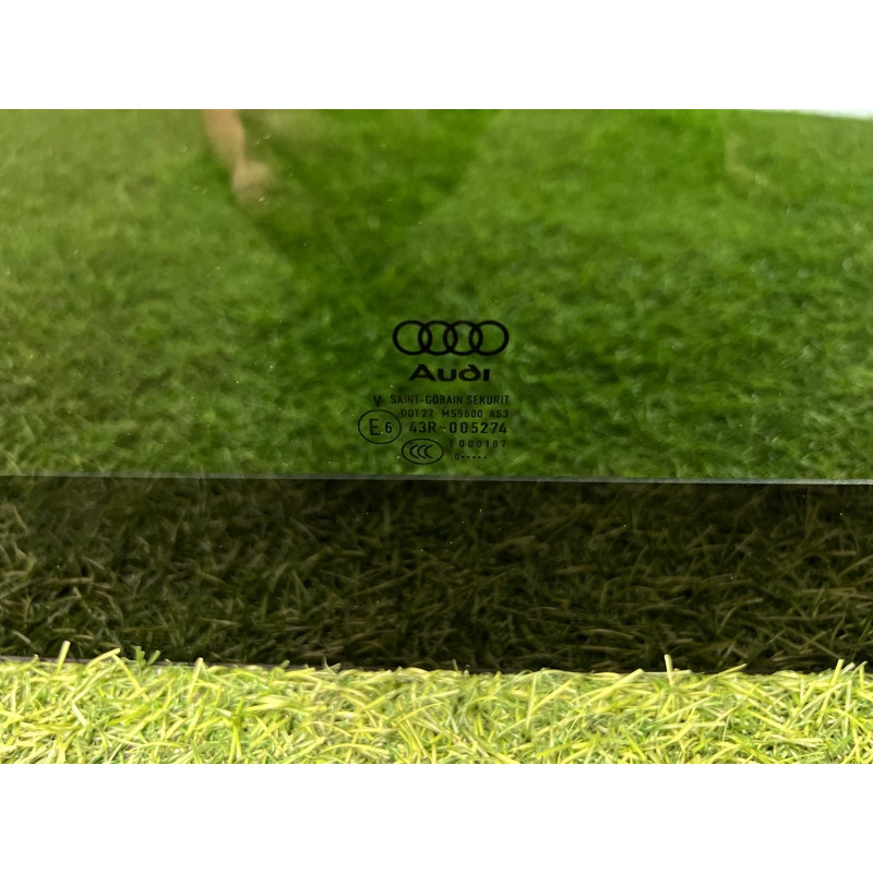 Стекло люка (кузов и элементы) AUDI A8 D4 2011 4,2 4H4877072