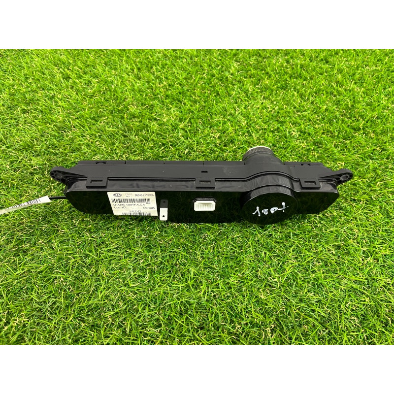 Панель управления мультимедиа (электрика / блок управления) KIA Optima TF 2013 2.4 965402T100